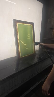 photographie d'un cadre de sérigraphie